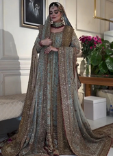 18 Regal Elegance in Teal & Antique Gold