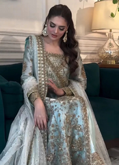 18 Pastel Elegance in Mint & Gold