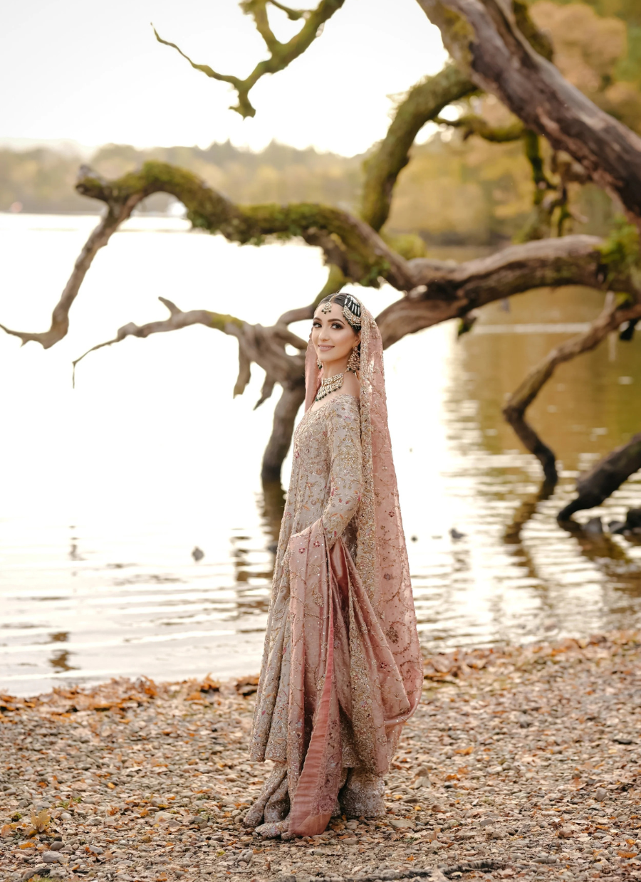 18 A Serenade by the Lake