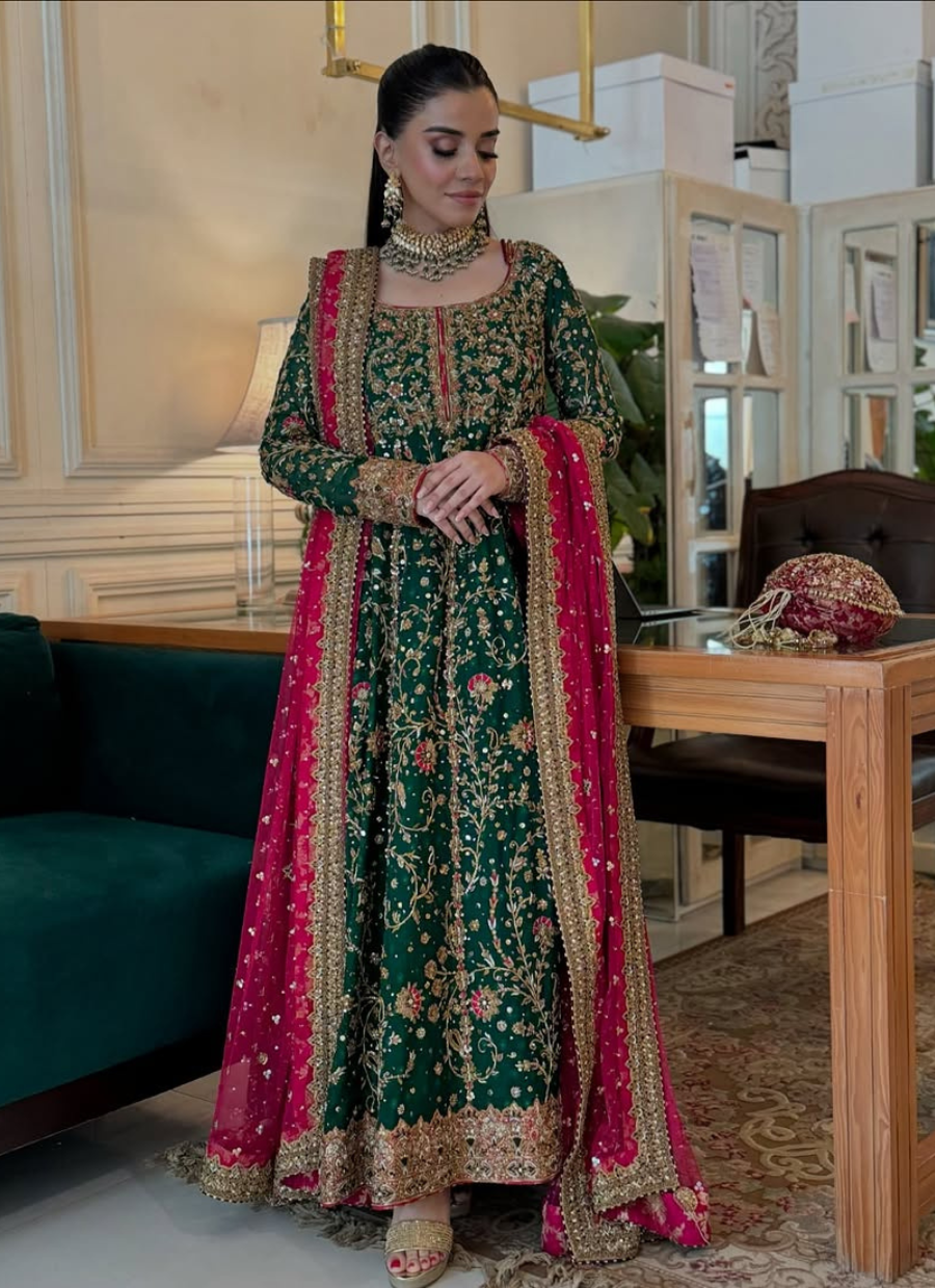 18 Emerald Elegance with a Touch of Ruby