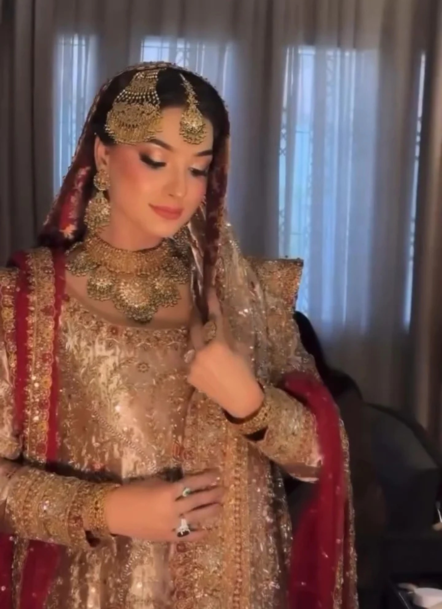 Golden Bridal Lehnga Choli with Maroon Contrast Dupatta & Heavy Embellishments