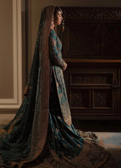 18 Emerald Glow of Elegance