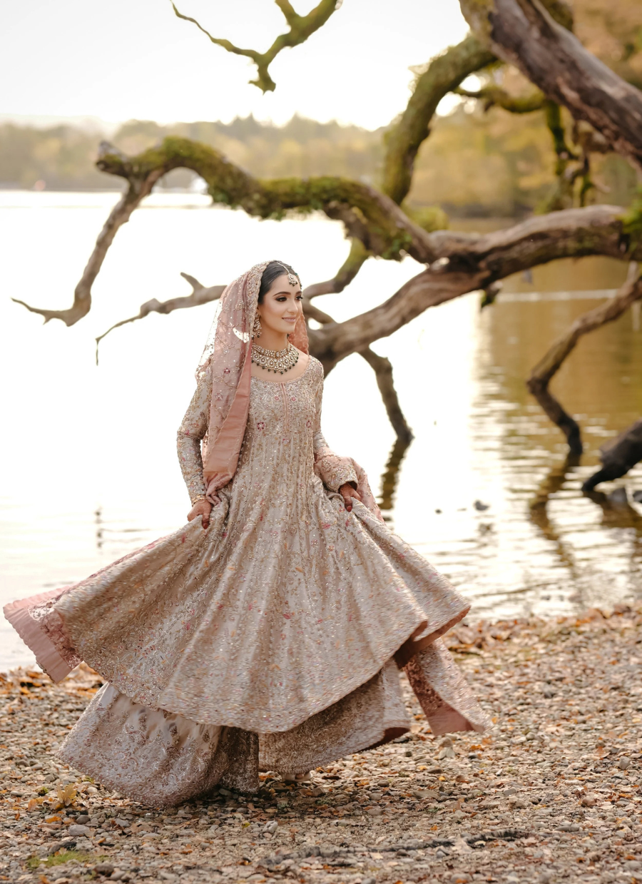 18 A Serenade by the Lake