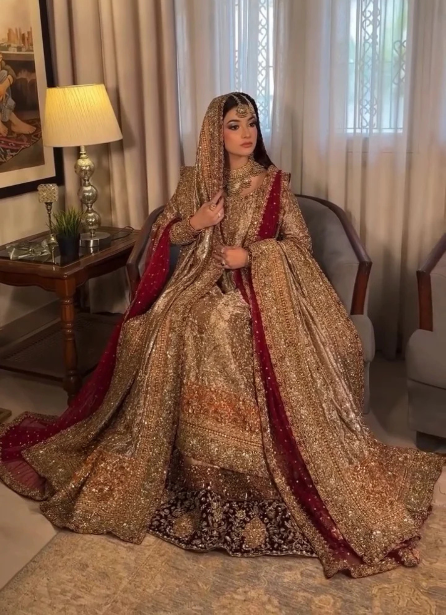 18 Golden Royalty Bridal Look