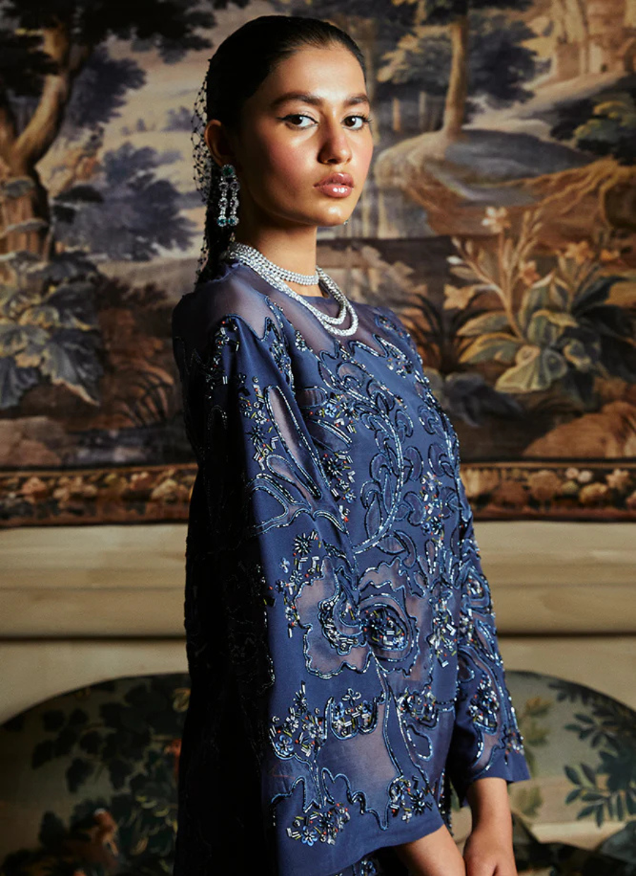 18 Sapphire Embroidered Kurta with Wide-Leg Trousers