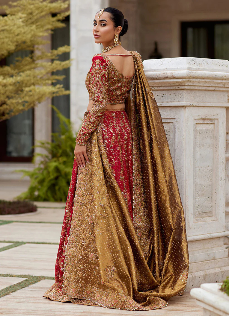 Romantic Scarlet Bridal – Paisley Appliqué Choli & Jamawar Lehnga