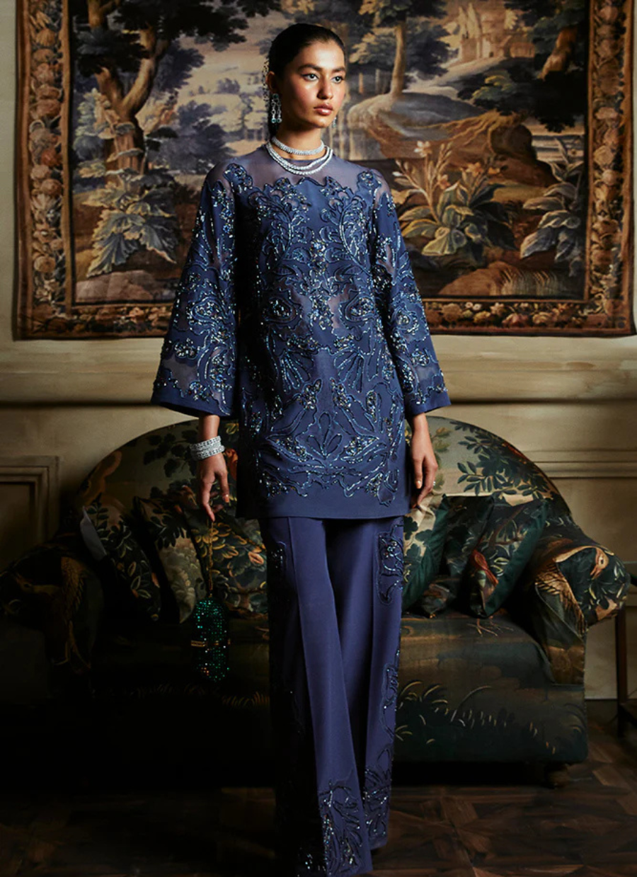 18 Sapphire Embroidered Kurta with Wide-Leg Trousers