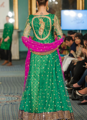 18 Royal Twirl in Emerald & Magenta