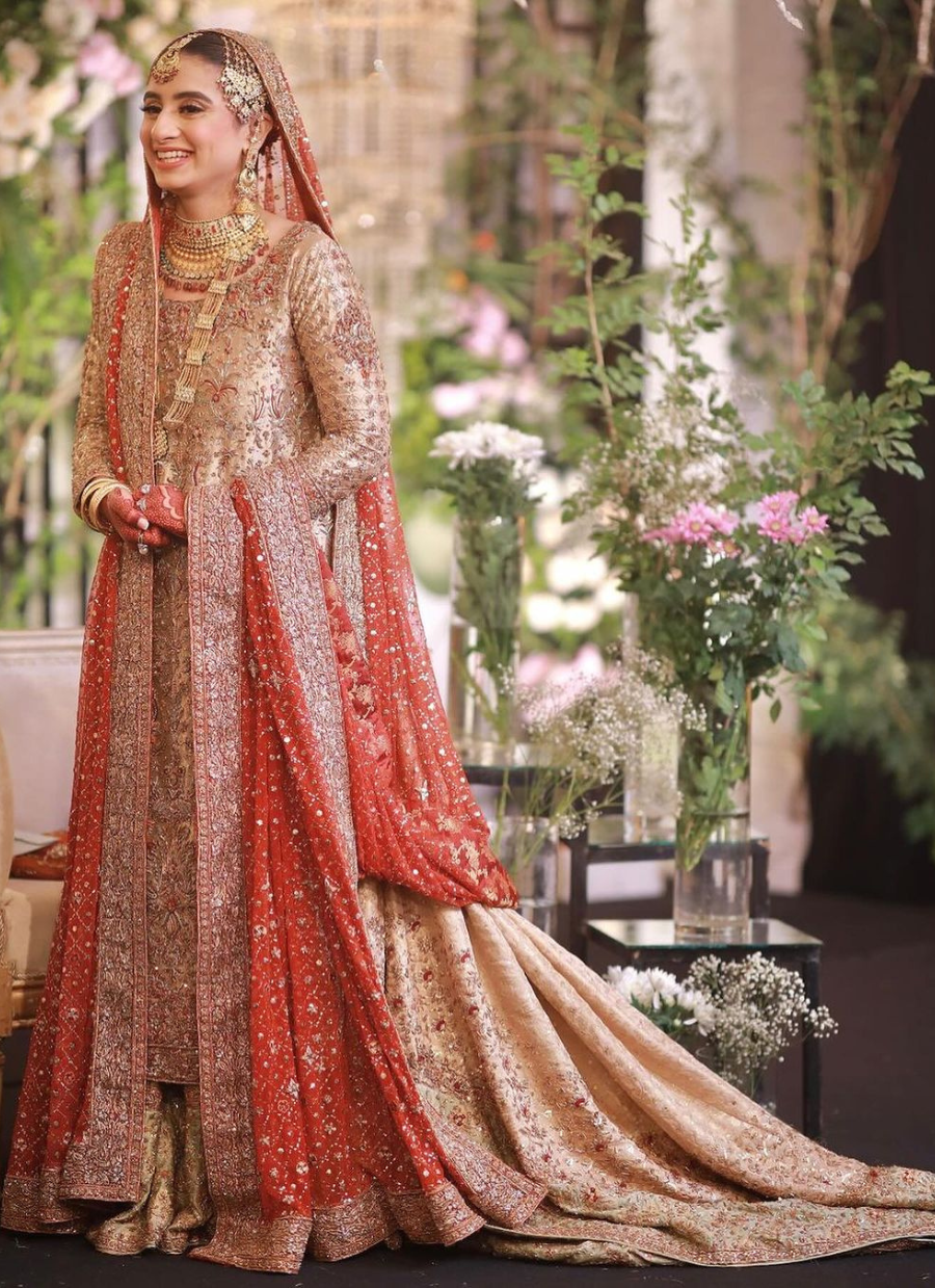 18 Golden Red Regal Bridal Ensemble