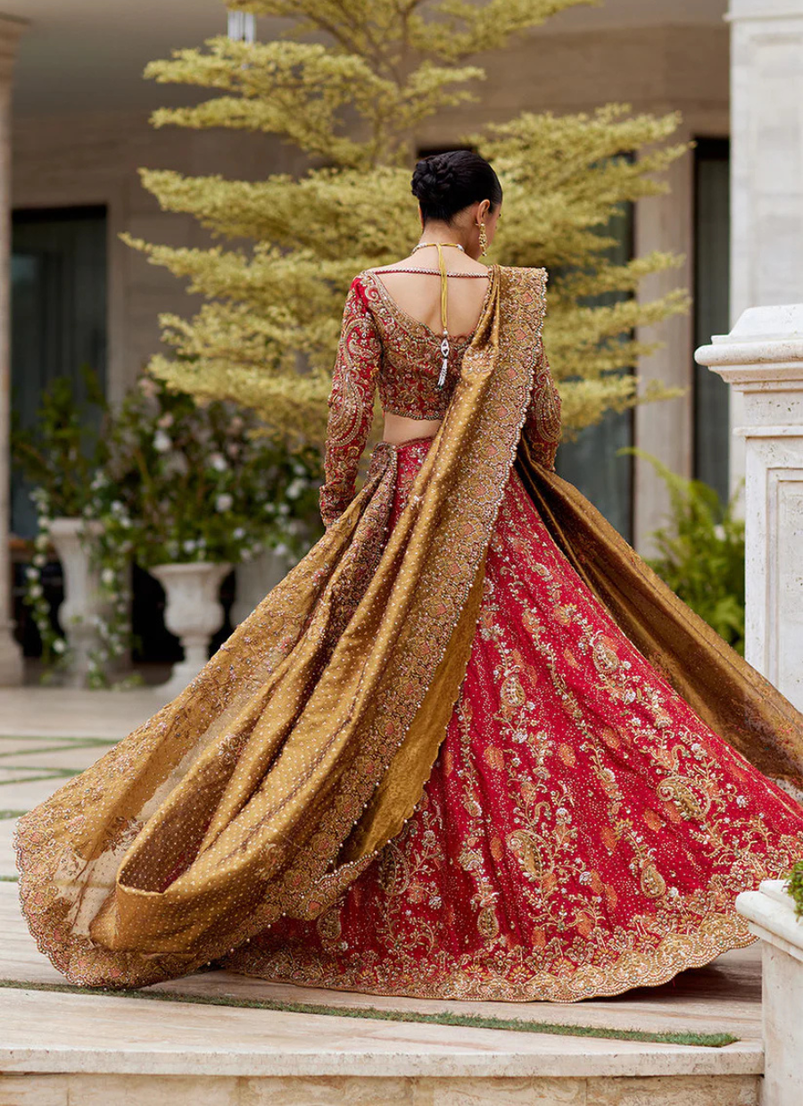 Romantic Scarlet Bridal – Paisley Appliqué Choli & Jamawar Lehnga