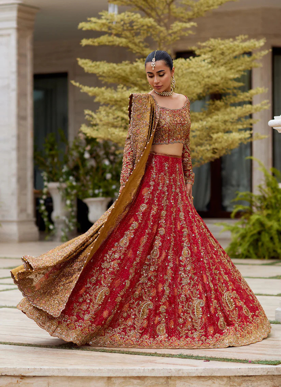 Romantic Scarlet Bridal – Paisley Appliqué Choli & Jamawar Lehnga