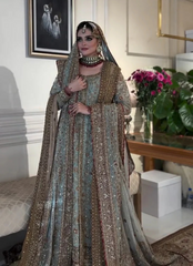 18 Regal Elegance in Teal & Antique Gold