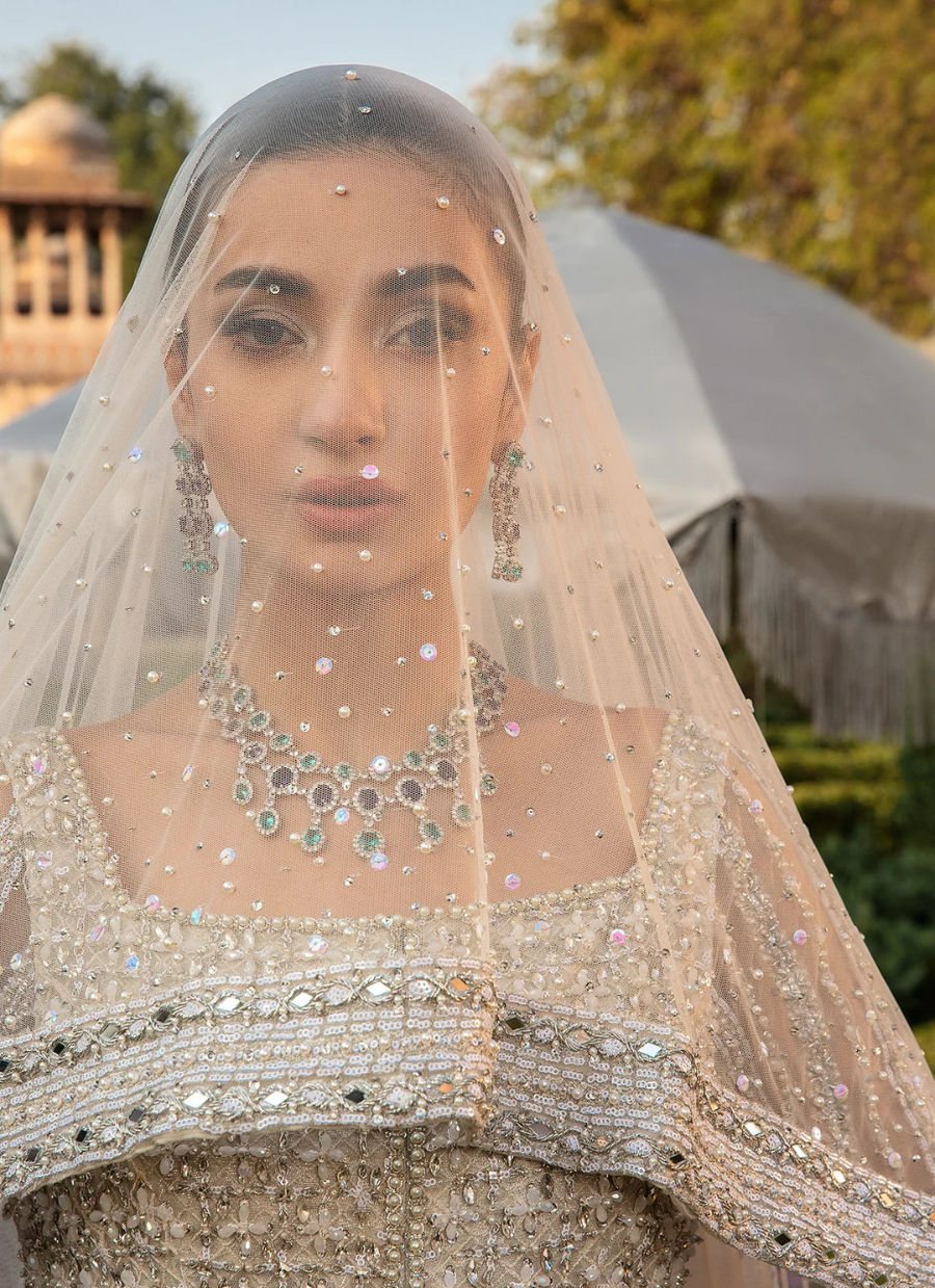 16 Pearl Elegance Silver Bridal Kalidaar